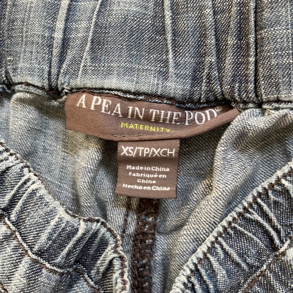 Jeans - Picture 2 of 3
